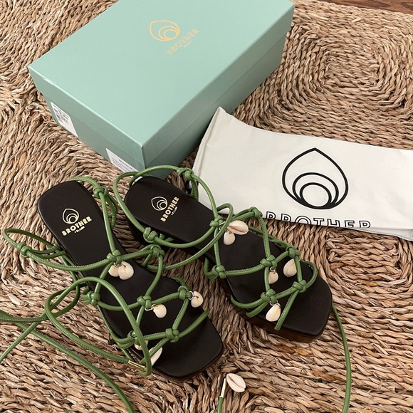 Brother Vellies Shoreline seashell sandals - Picture 2 of 7